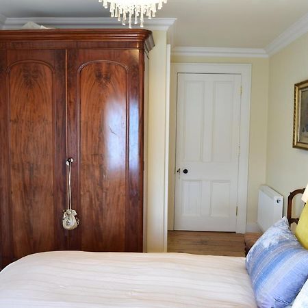 West Beach House -Sea Views Коб Екстериор снимка
